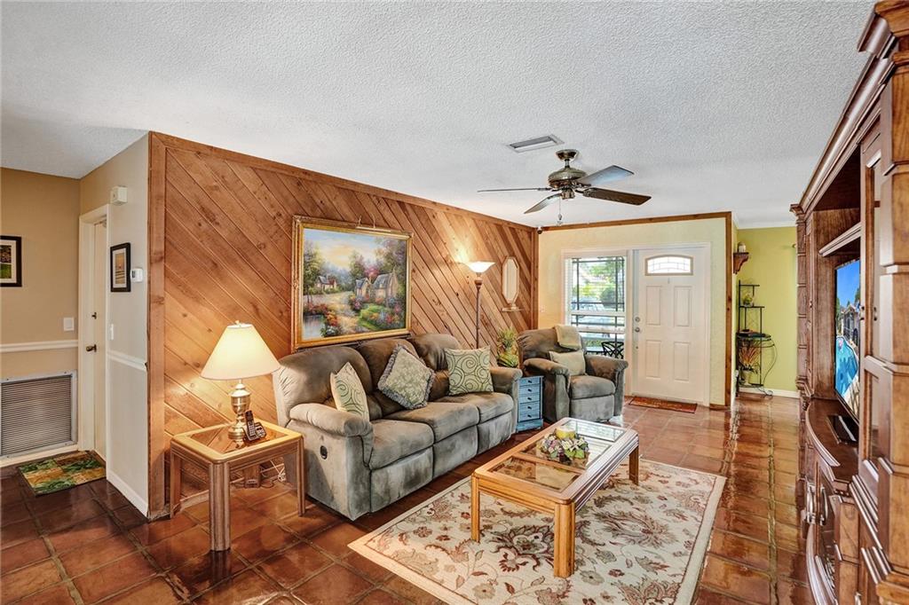 Royal Palm Pointe 86-48 B - Residential