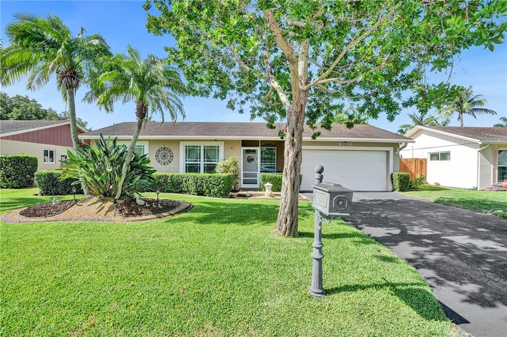 Royal Palm Pointe 86-48 B - Residential