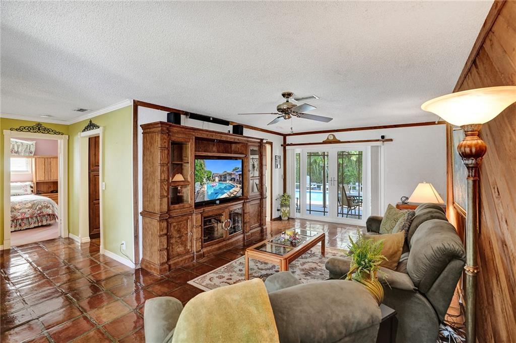 Royal Palm Pointe 86-48 B - Residential