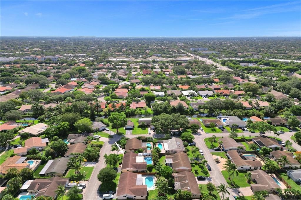 Royal Palm Pointe 86-48 B - Residential