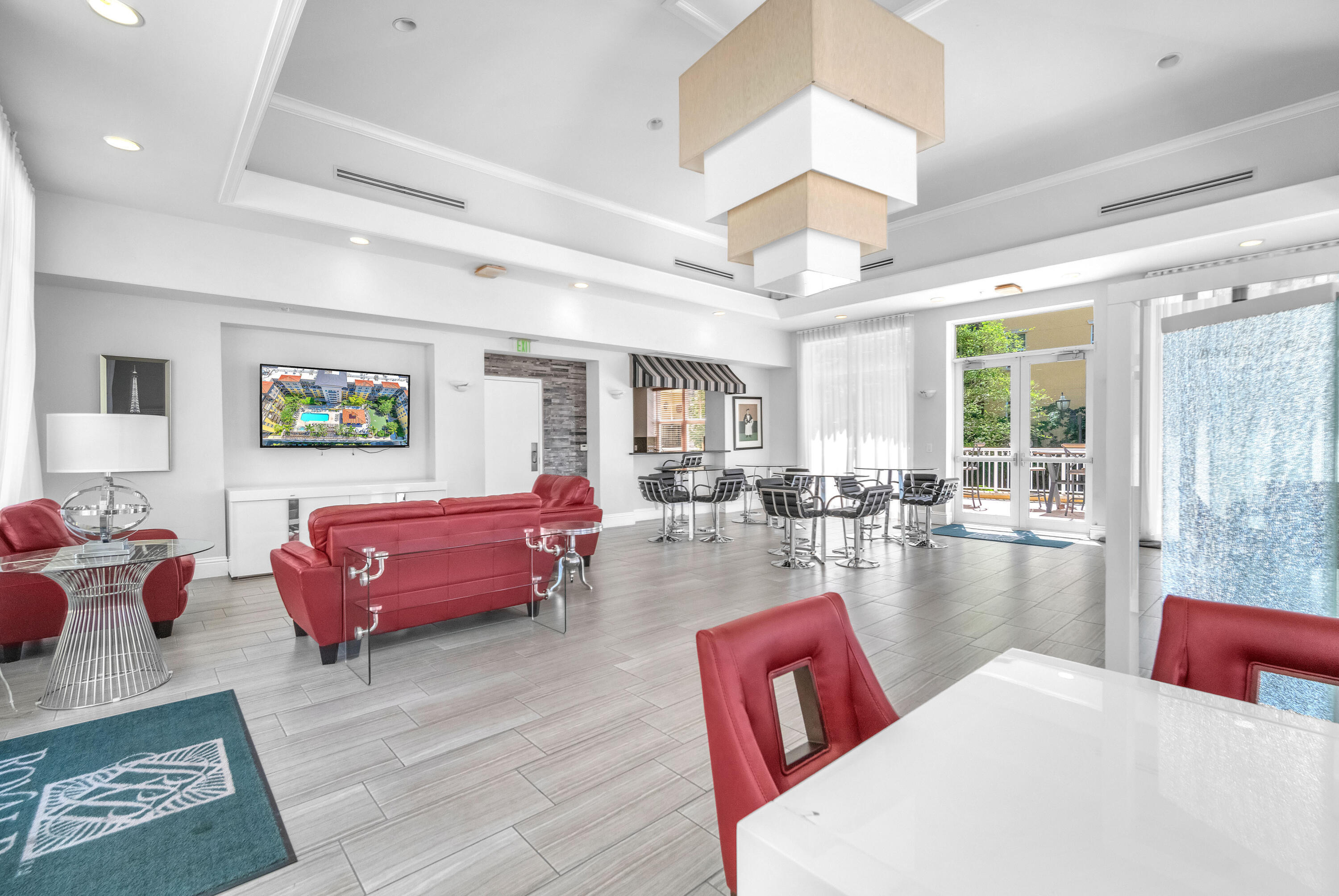 ROYAL PALM CIVIC & SHOPPING CENTER UNIT - Residential Lease