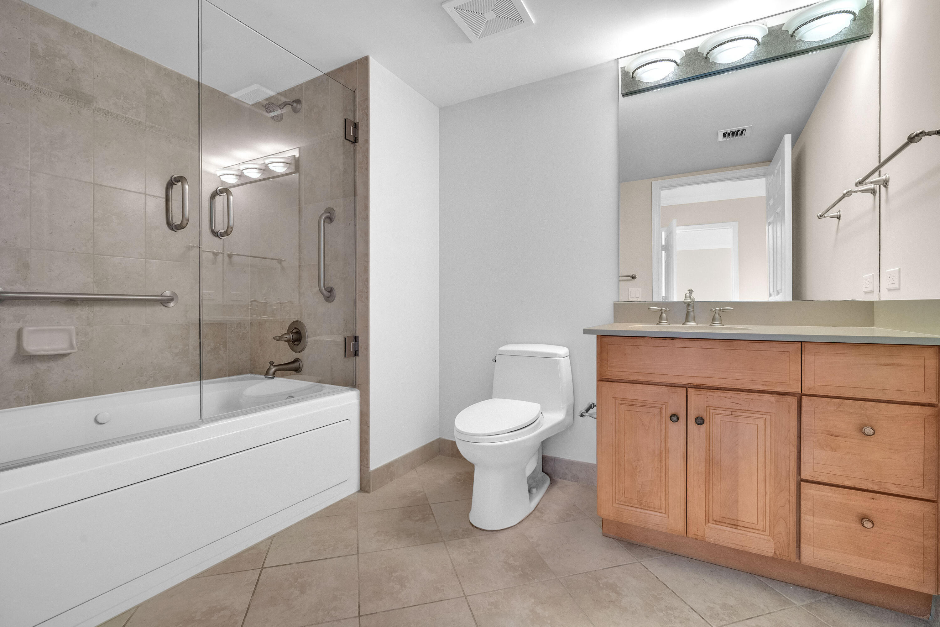 ROYAL PALM CIVIC & SHOPPING CENTER UNIT - Residential Lease