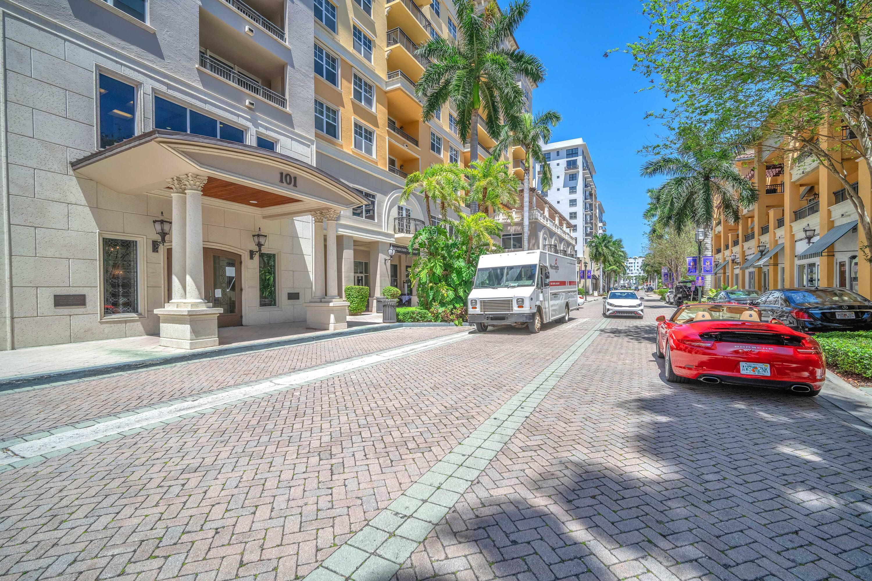 ROYAL PALM CIVIC & SHOPPING CENTER UNIT - Residential Lease