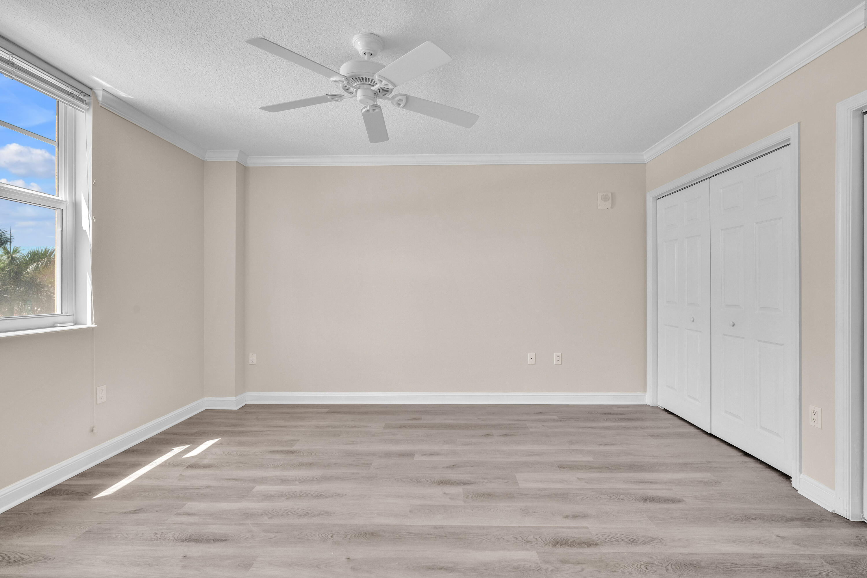 ROYAL PALM CIVIC & SHOPPING CENTER UNIT - Residential Lease