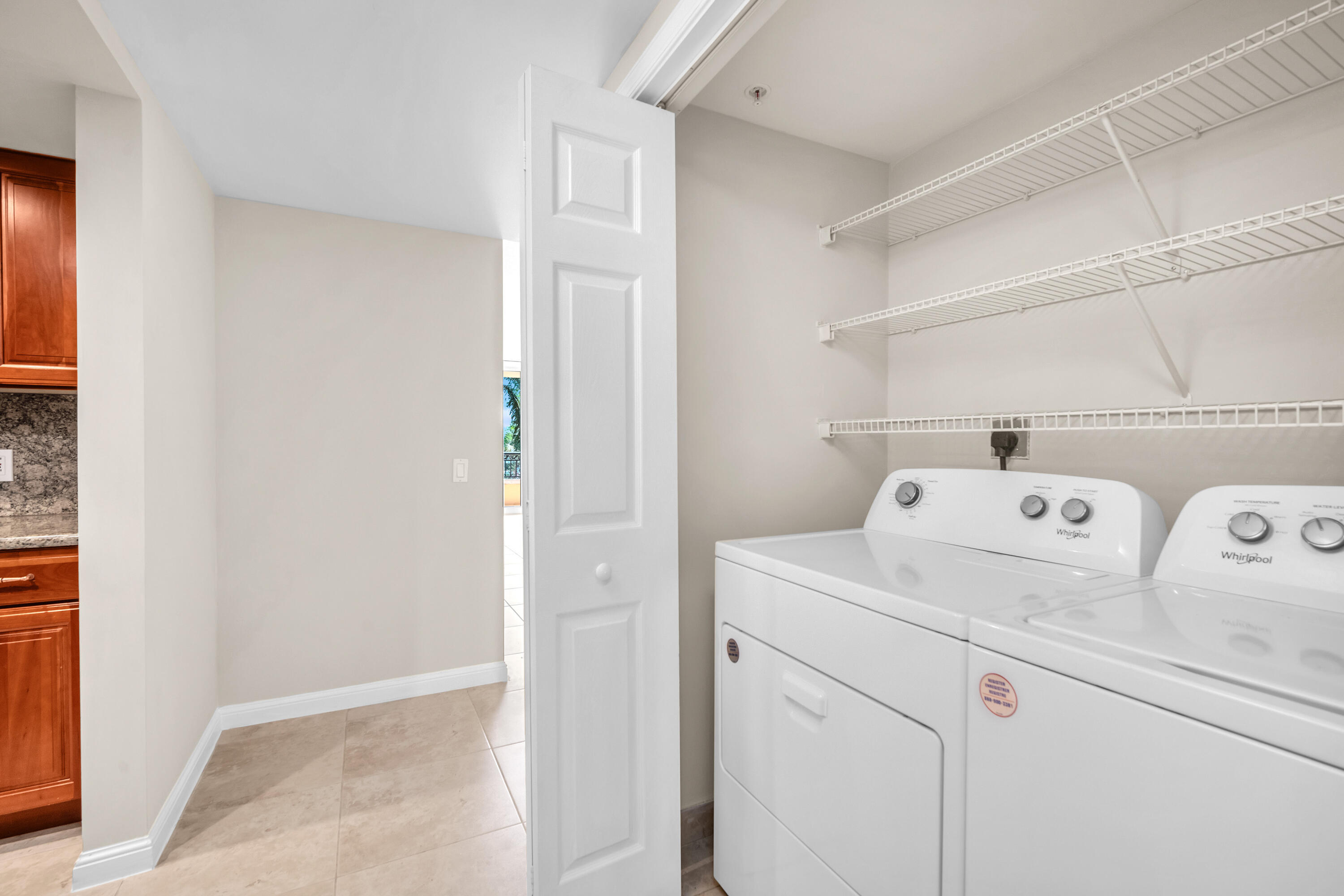 ROYAL PALM CIVIC & SHOPPING CENTER UNIT - Residential Lease