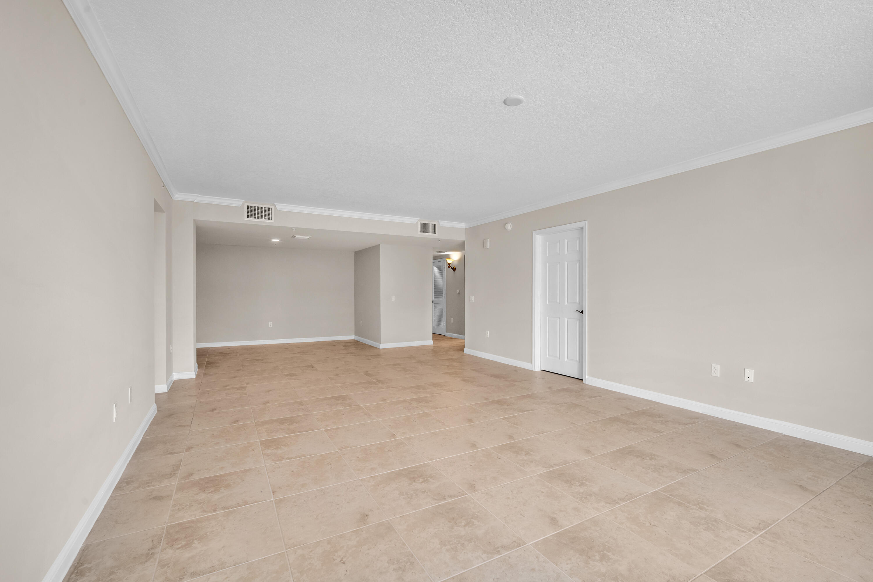 ROYAL PALM CIVIC & SHOPPING CENTER UNIT - Residential Lease