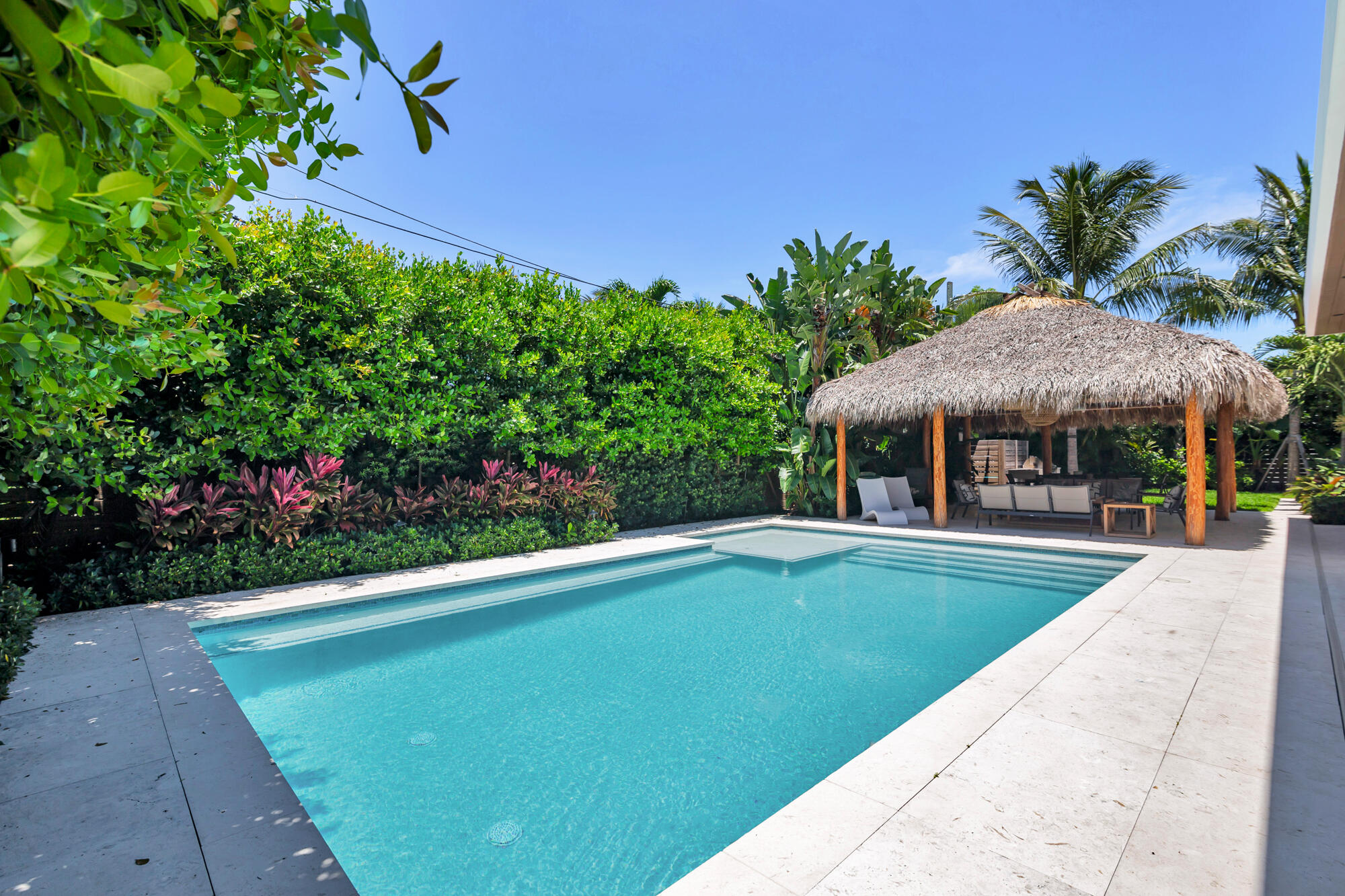 ELLAMAR - Residential