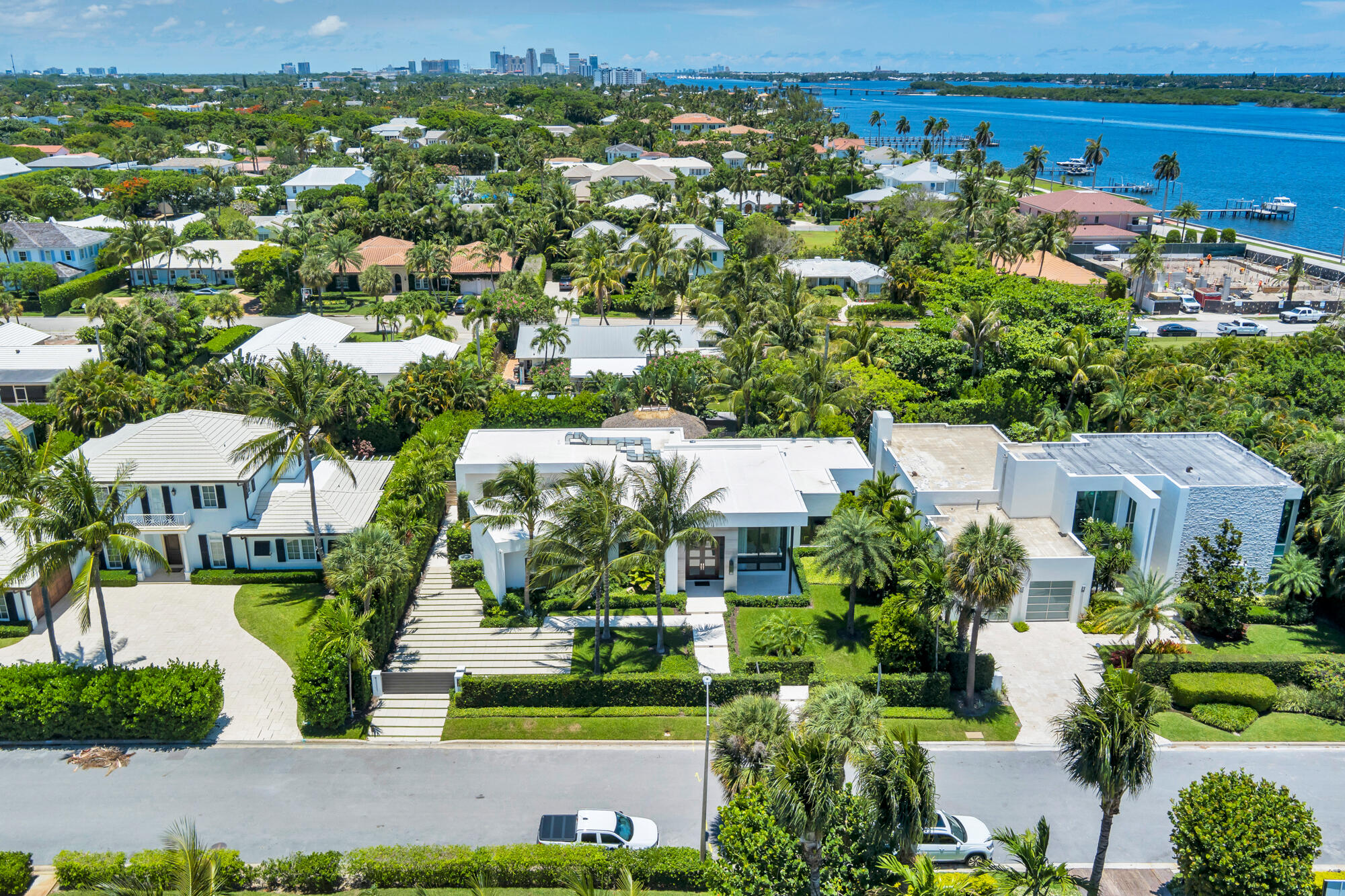 ELLAMAR - Residential