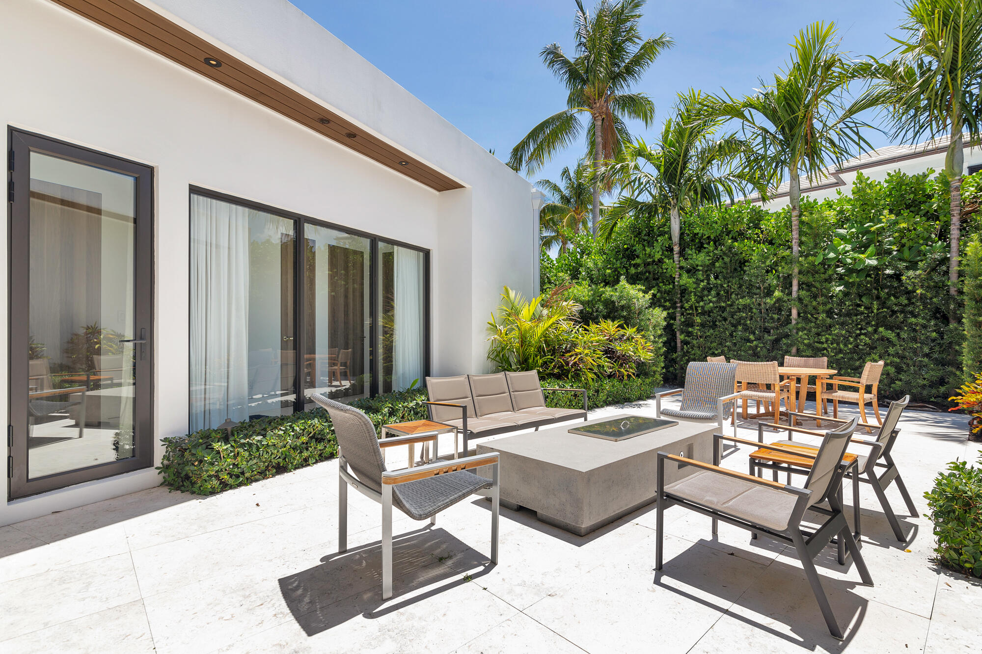 ELLAMAR - Residential