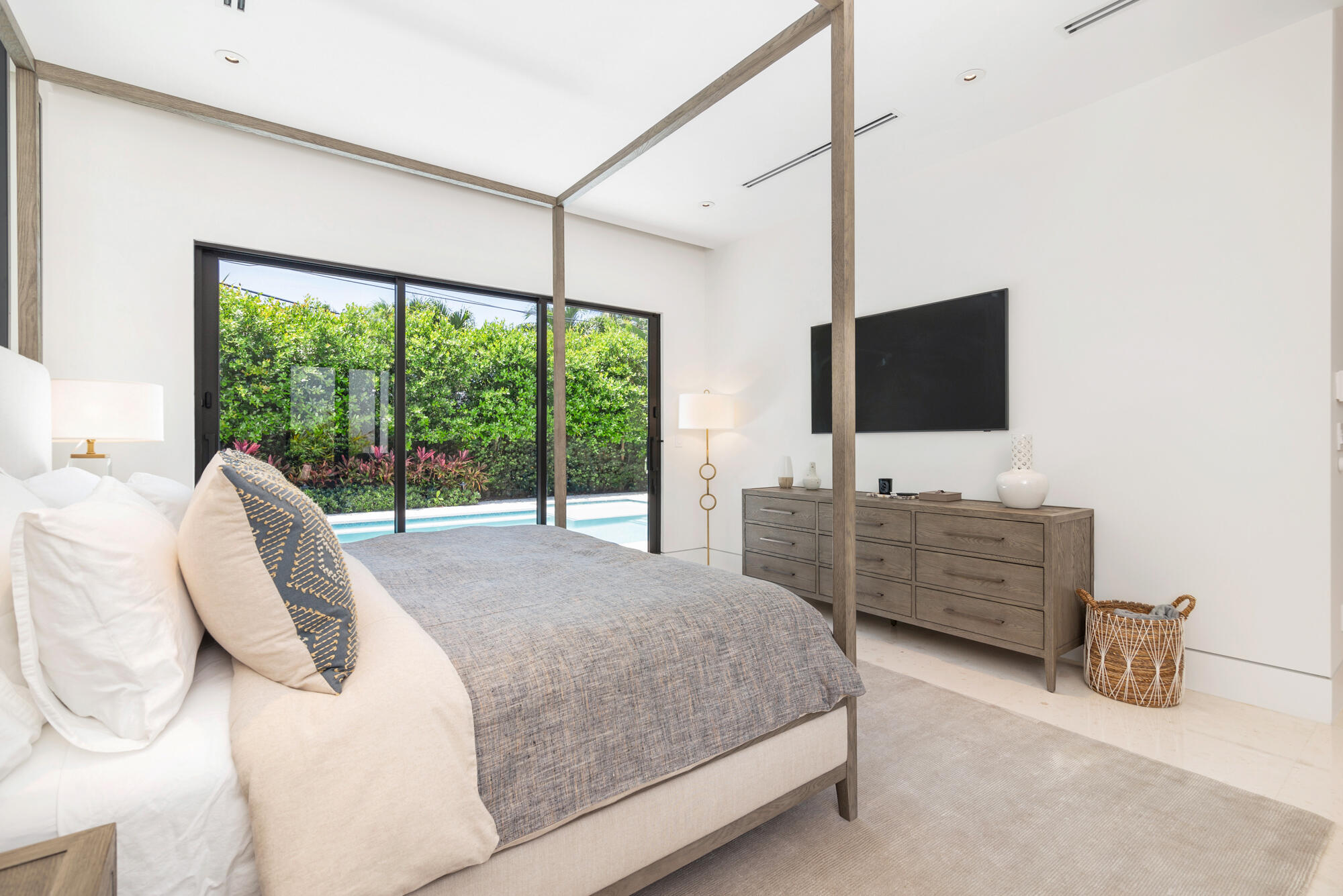 ELLAMAR - Residential