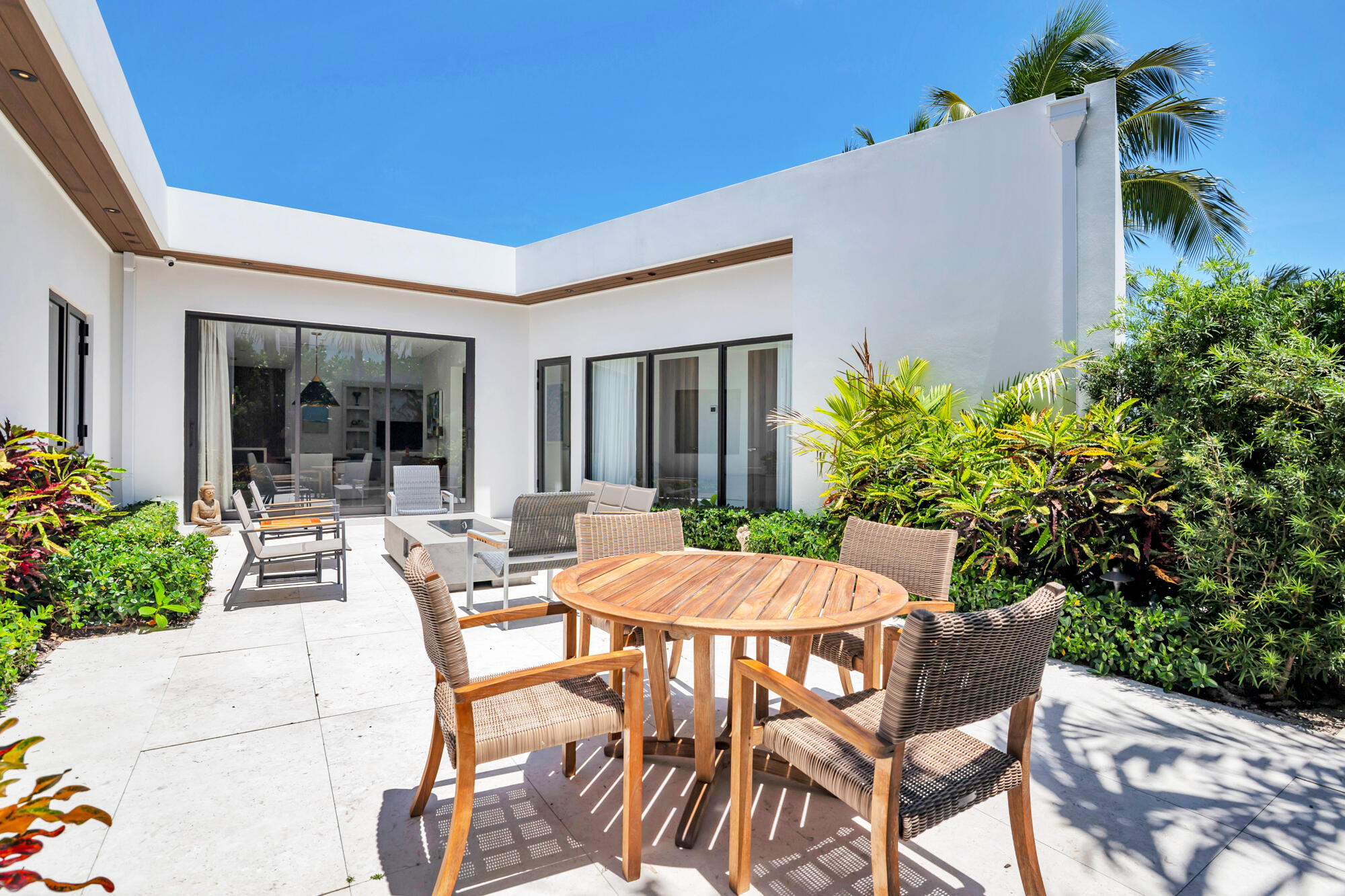 ELLAMAR - Residential