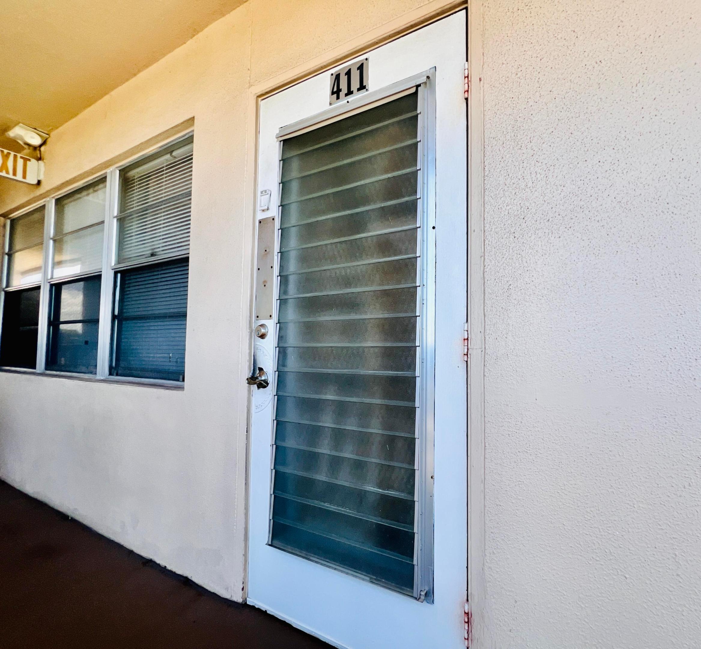 CENTURY VILLAGE - SOUTHAMPTON CONDO - Residential