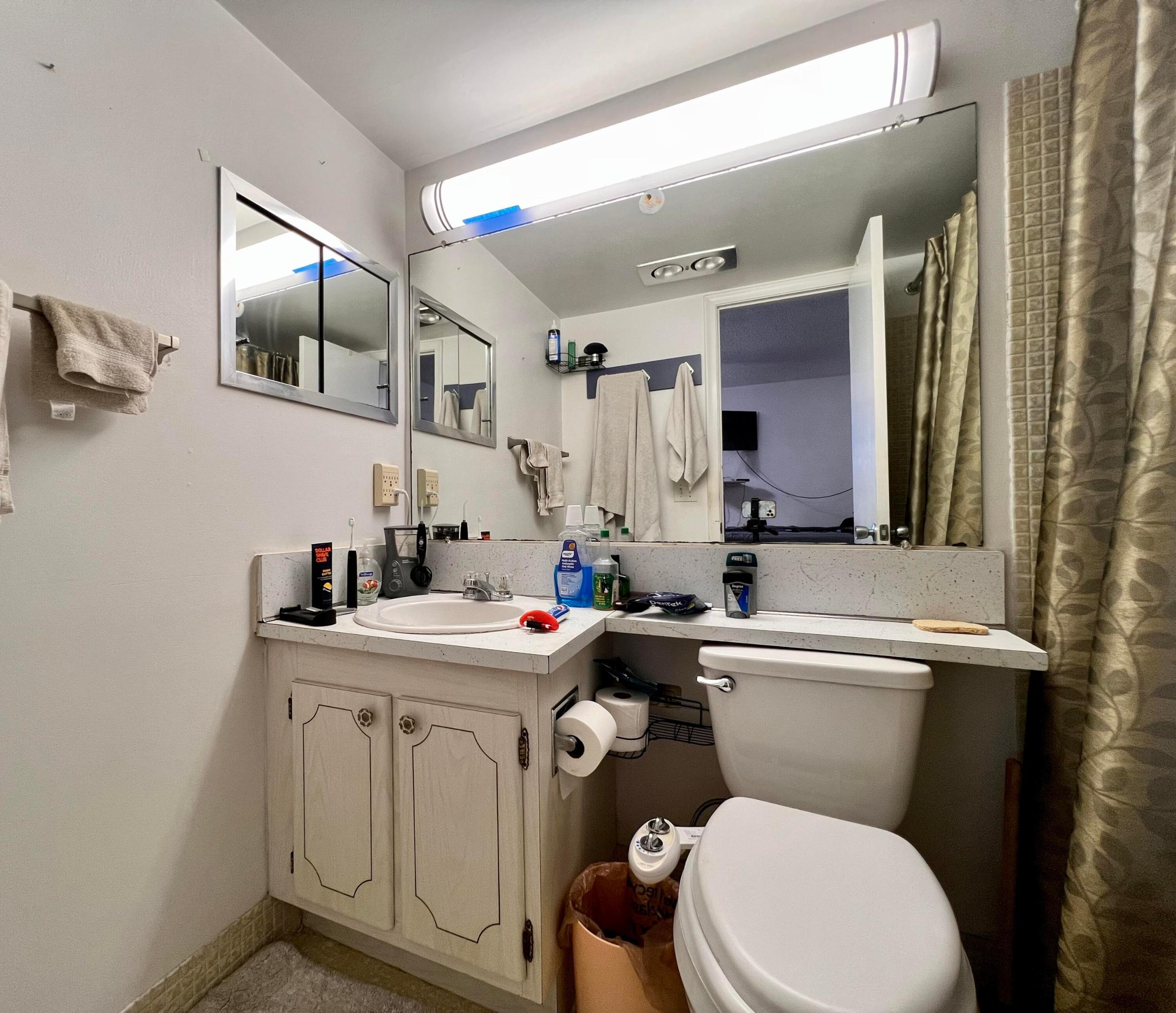 CENTURY VILLAGE - SOUTHAMPTON CONDO - Residential