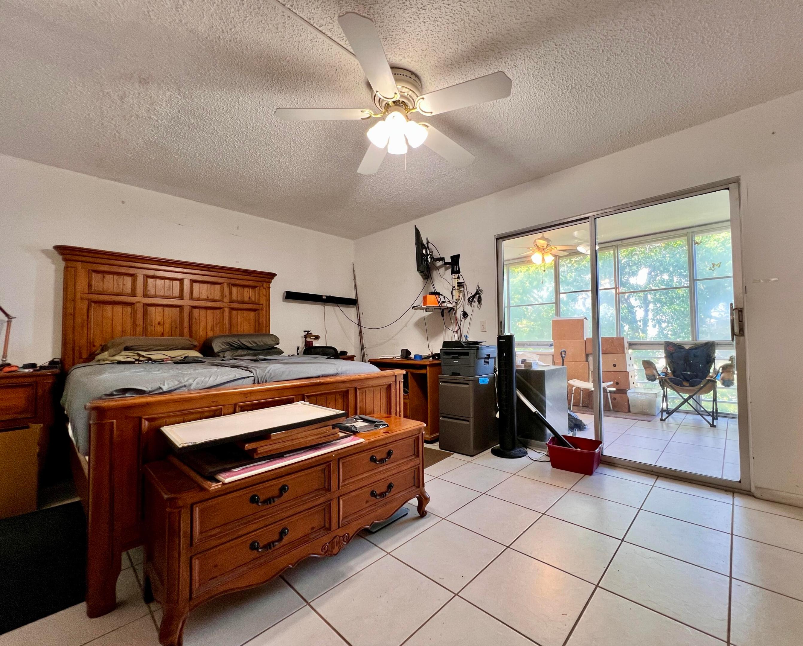 CENTURY VILLAGE - SOUTHAMPTON CONDO - Residential