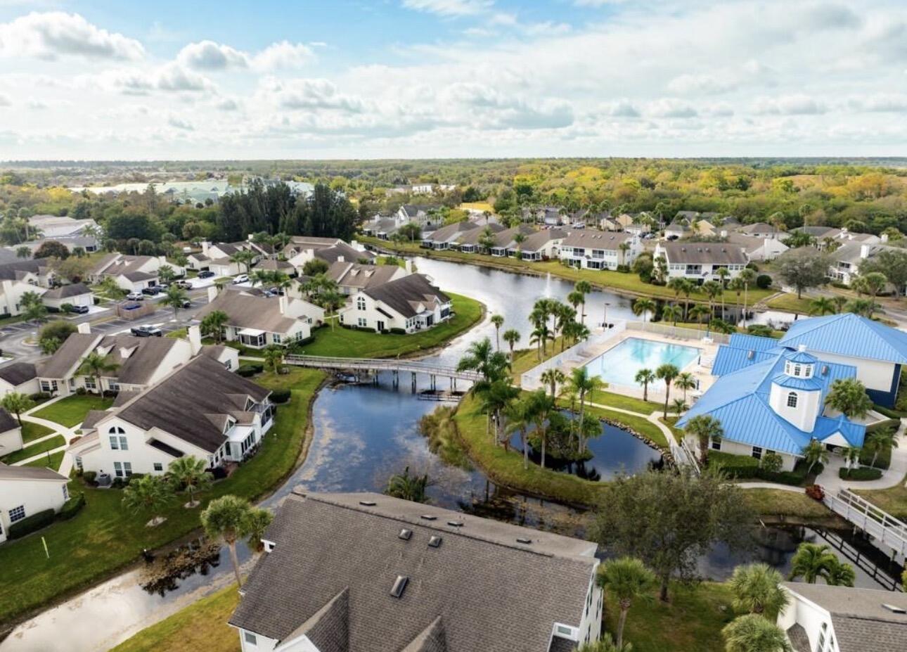 LAKE IN THE WOODS AT VERO BEACH CONDO - Residential