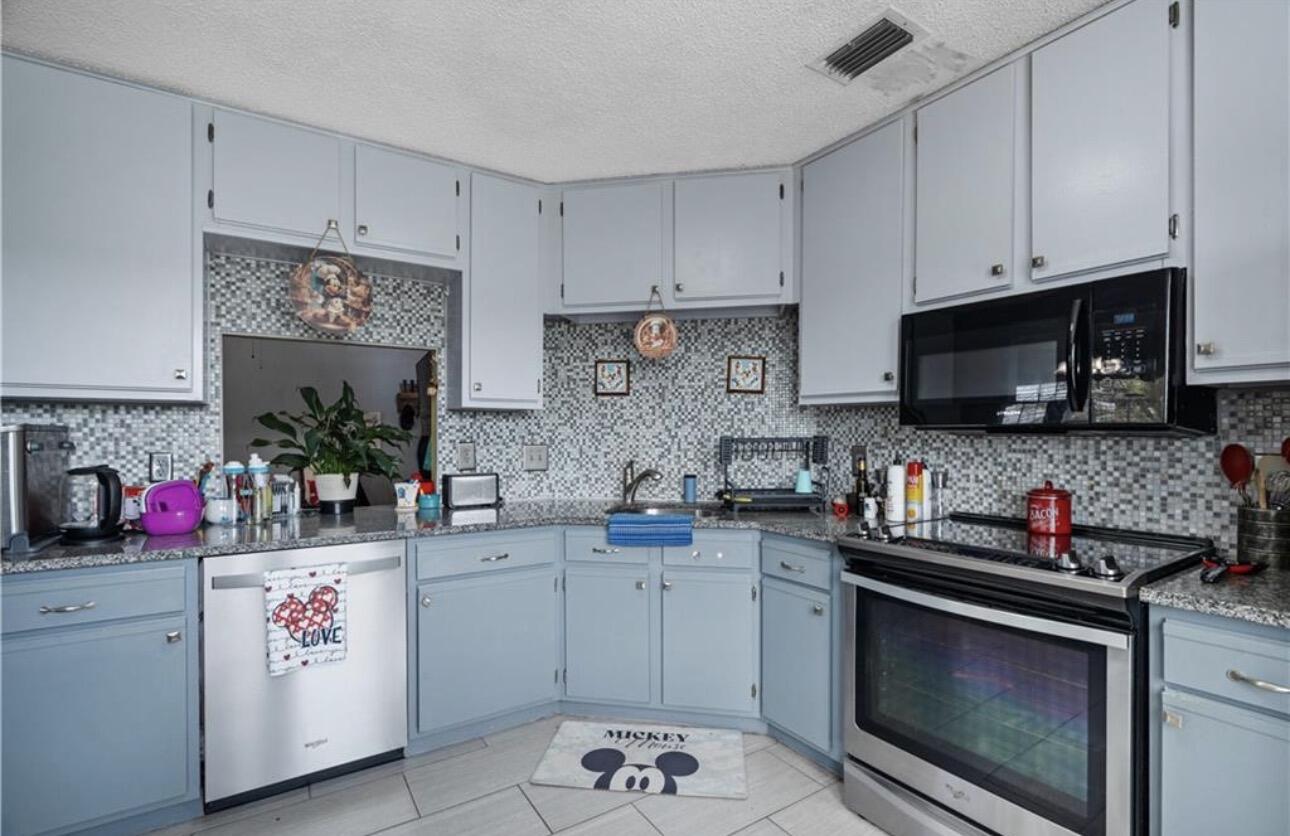 LAKE IN THE WOODS AT VERO BEACH CONDO - Residential