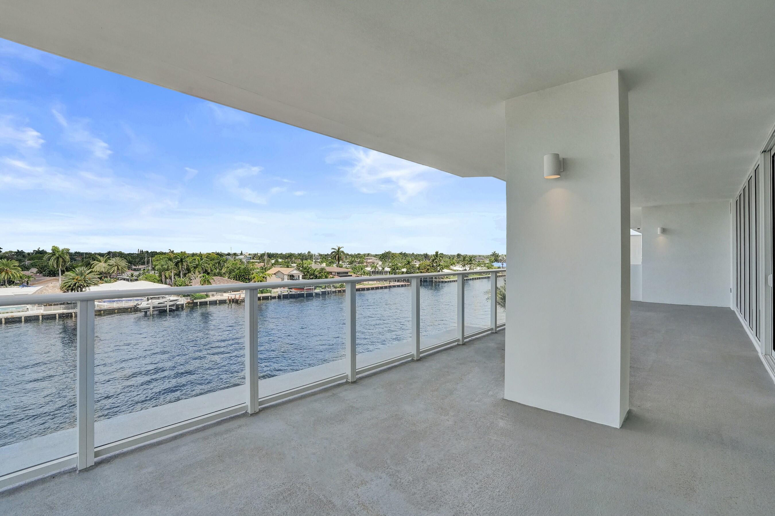 Entourage in the Sun - Residential
