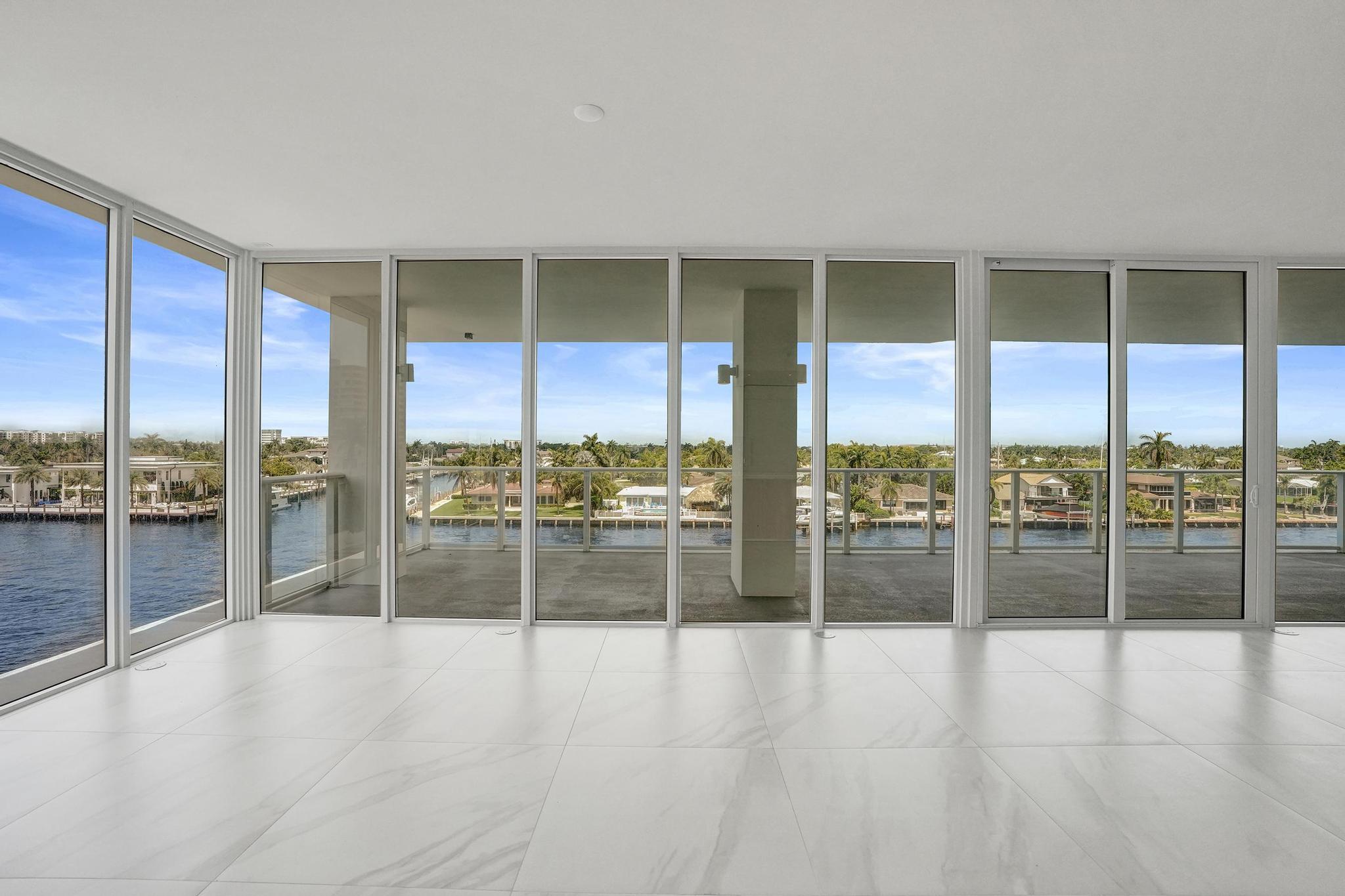 Entourage in the Sun - Residential