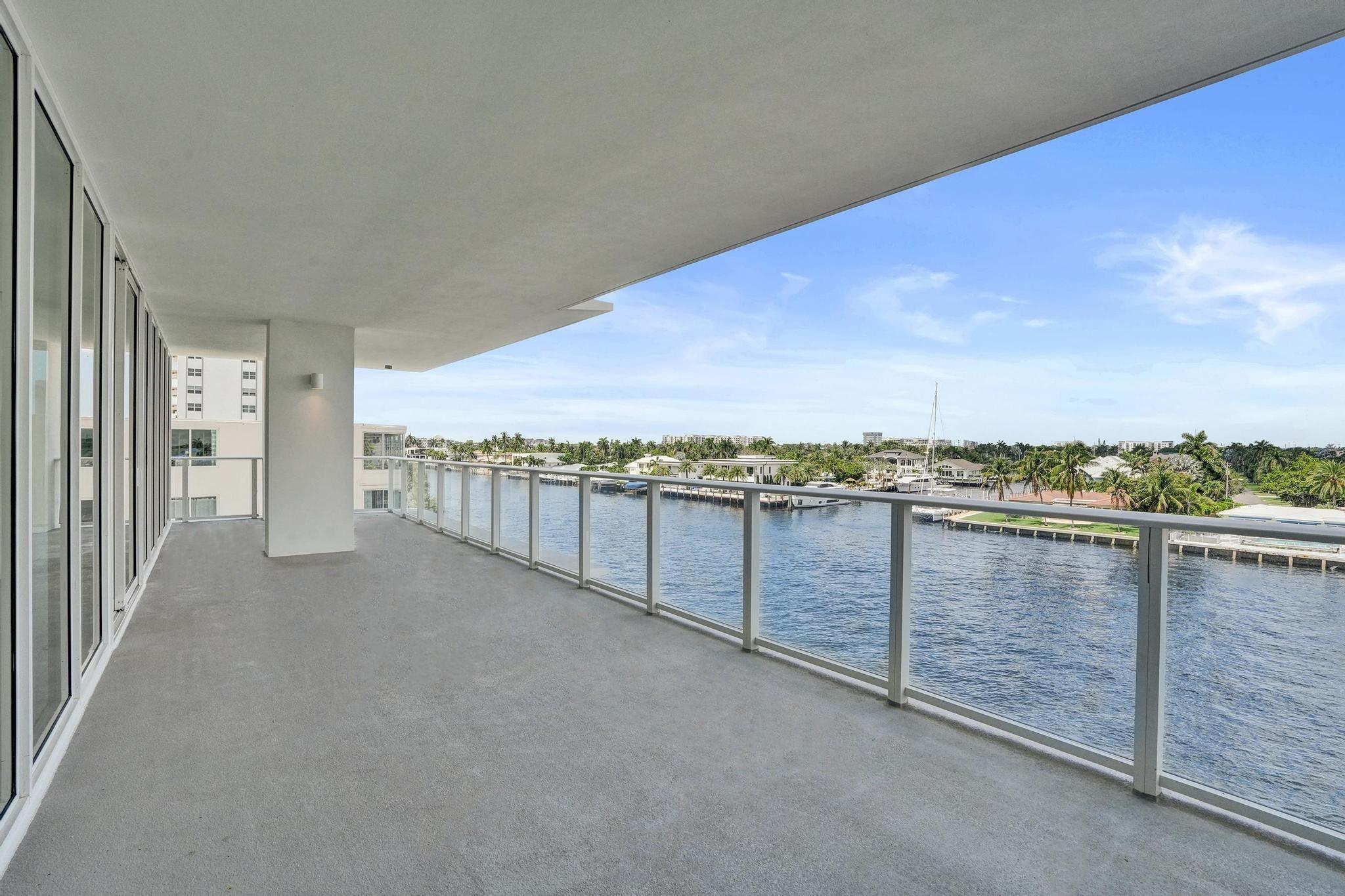 Entourage in the Sun - Residential