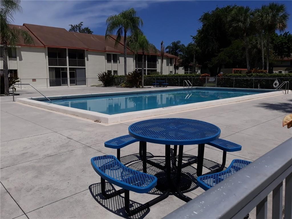 COURTYARD CONDOMINIUM - Residential