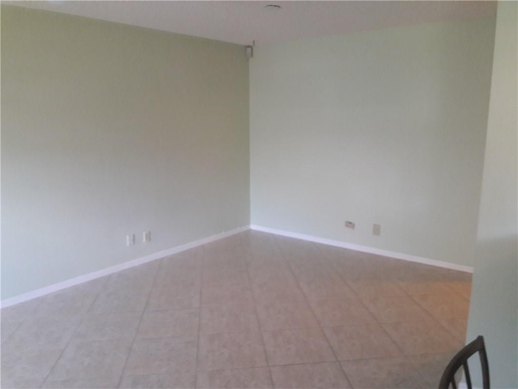 COURTYARD CONDOMINIUM - Residential
