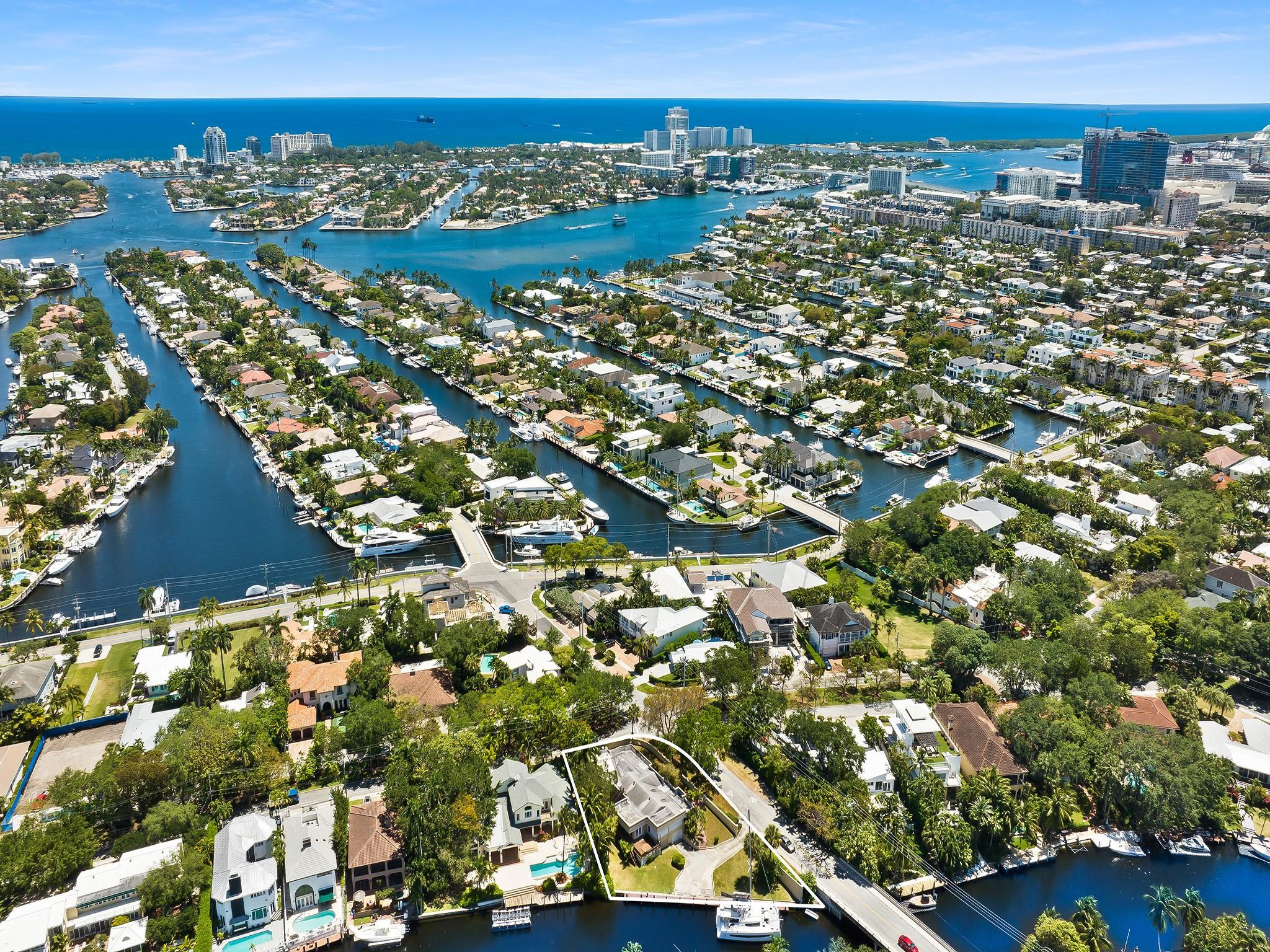 RIO VISTA ISLES - Residential