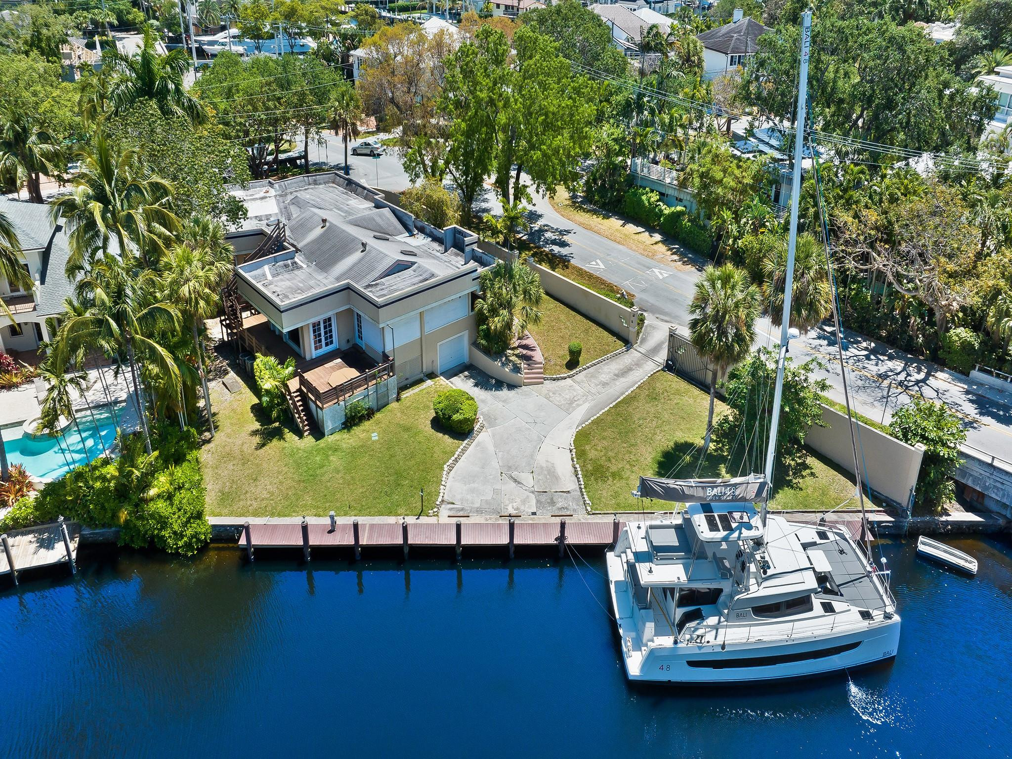RIO VISTA ISLES - Residential