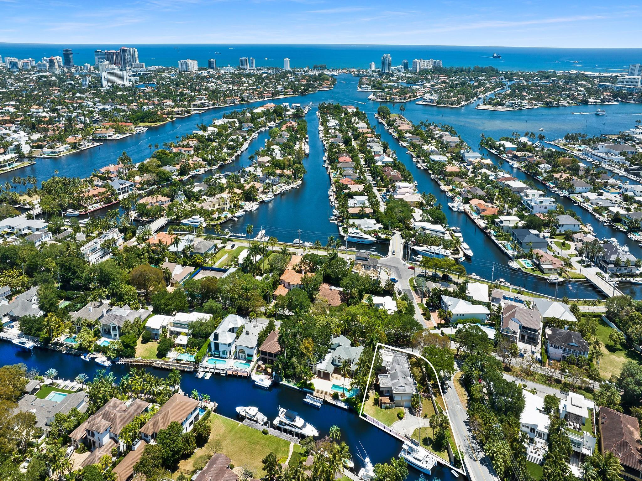 RIO VISTA ISLES - Residential