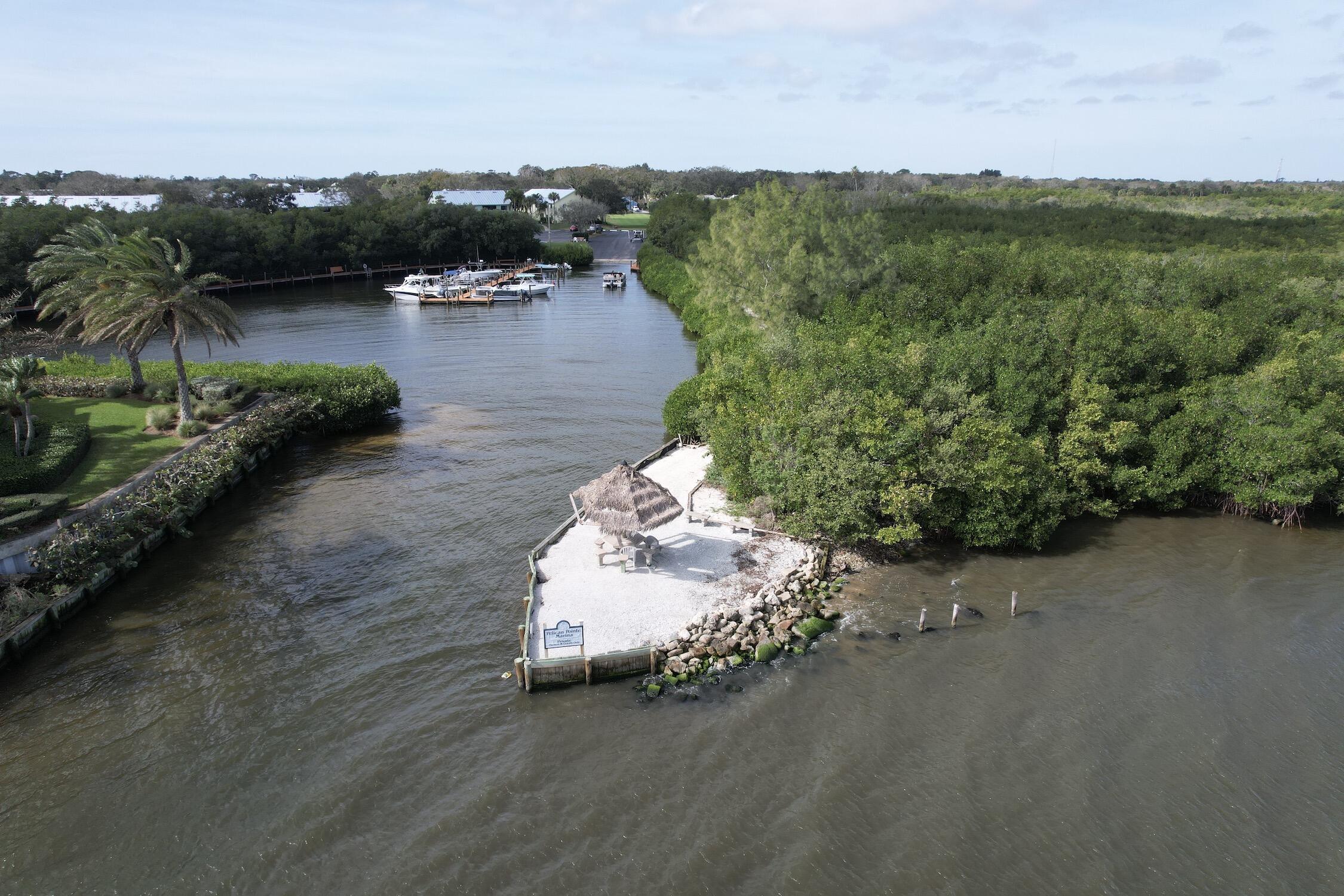 PELICAN POINTE OF SEBASTIAN V - Residential