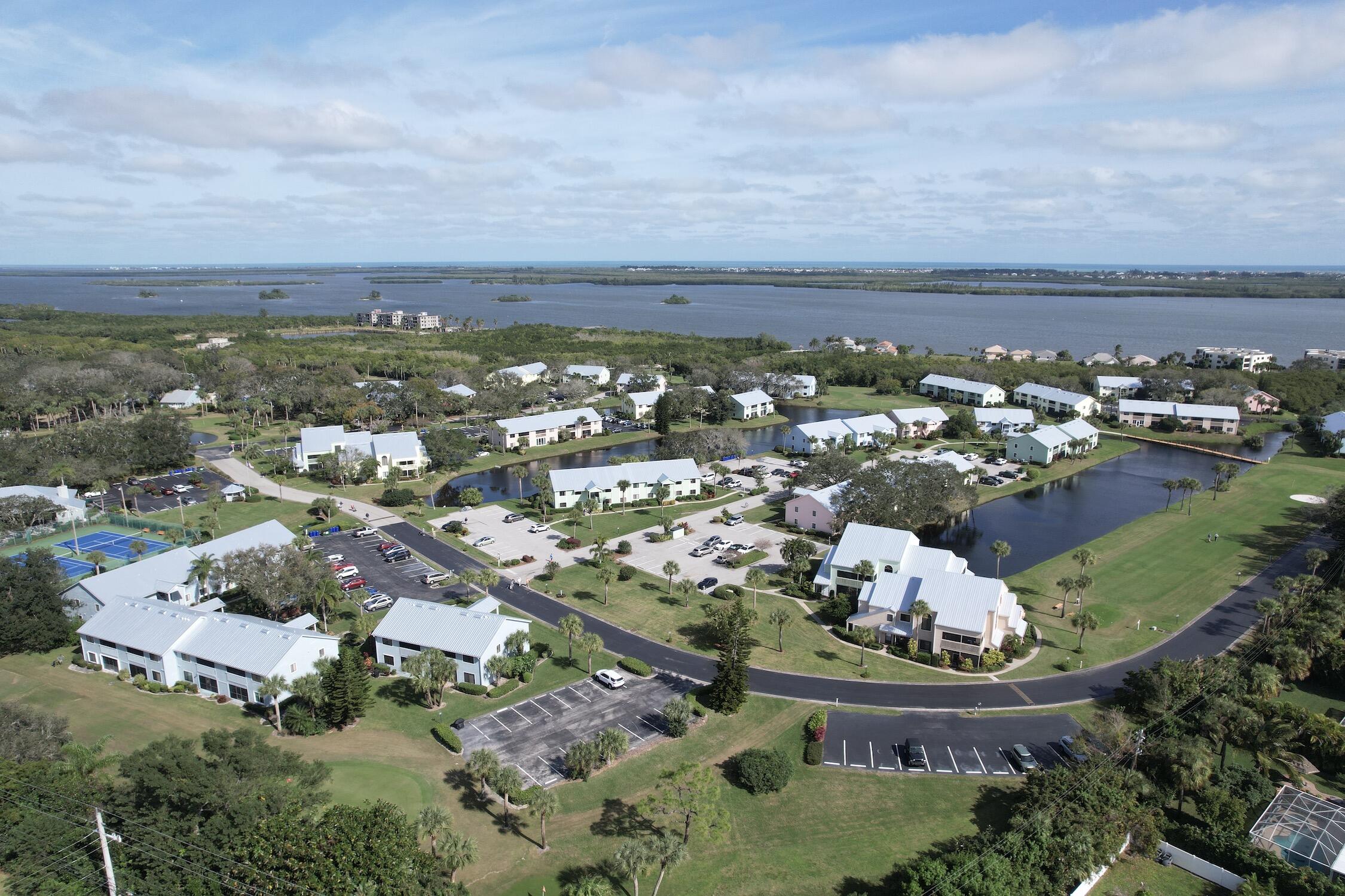 PELICAN POINTE OF SEBASTIAN V - Residential
