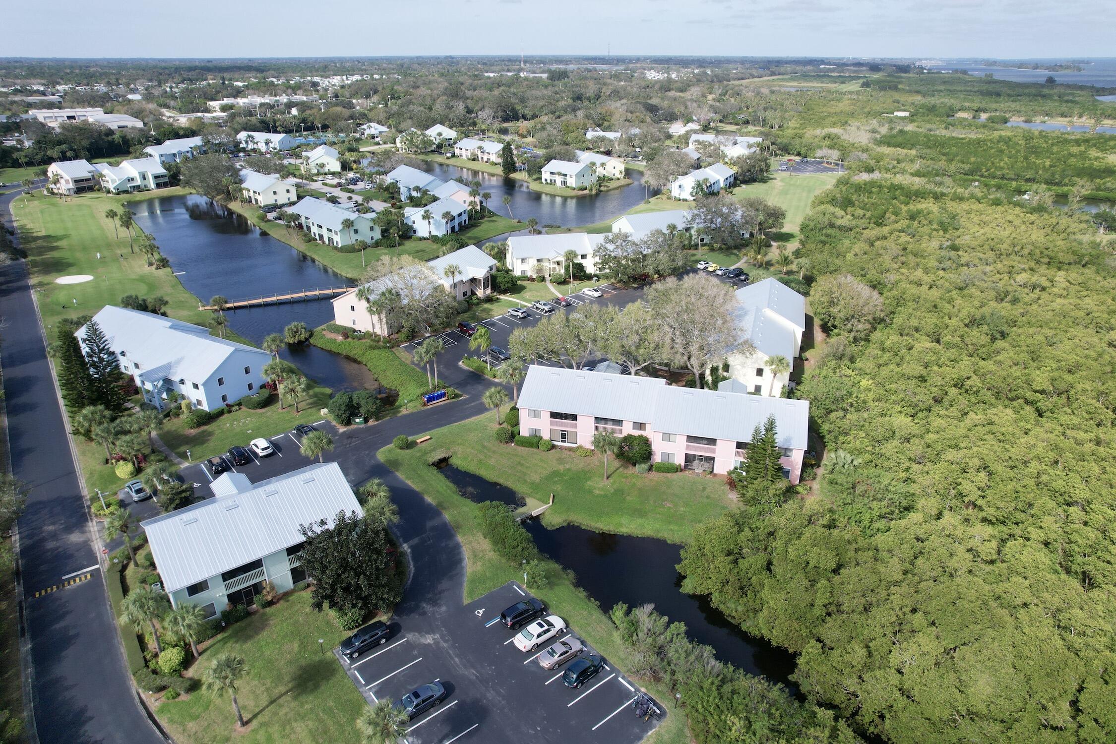 PELICAN POINTE OF SEBASTIAN V - Residential