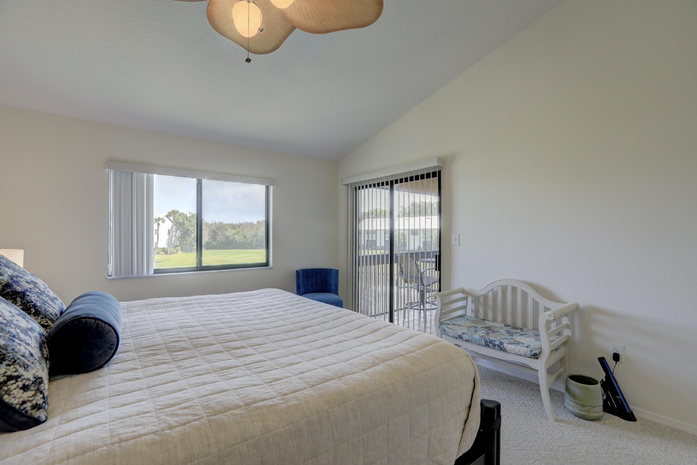 PELICAN POINTE OF SEBASTIAN V - Residential