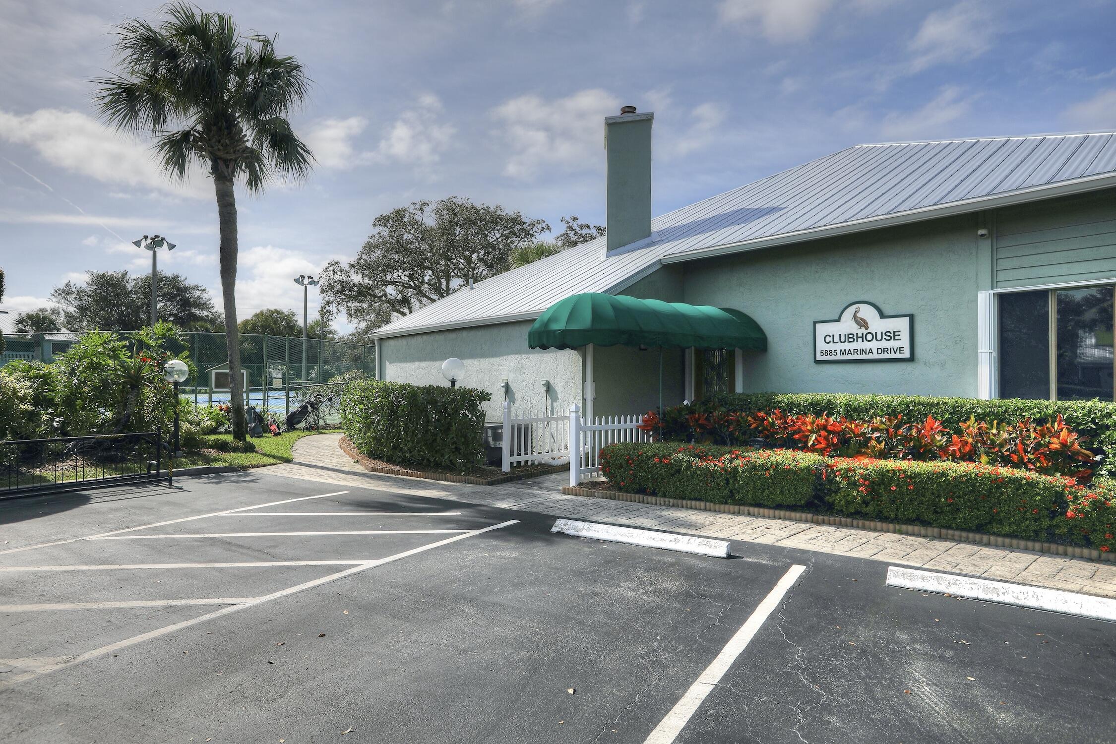 PELICAN POINTE OF SEBASTIAN V - Residential