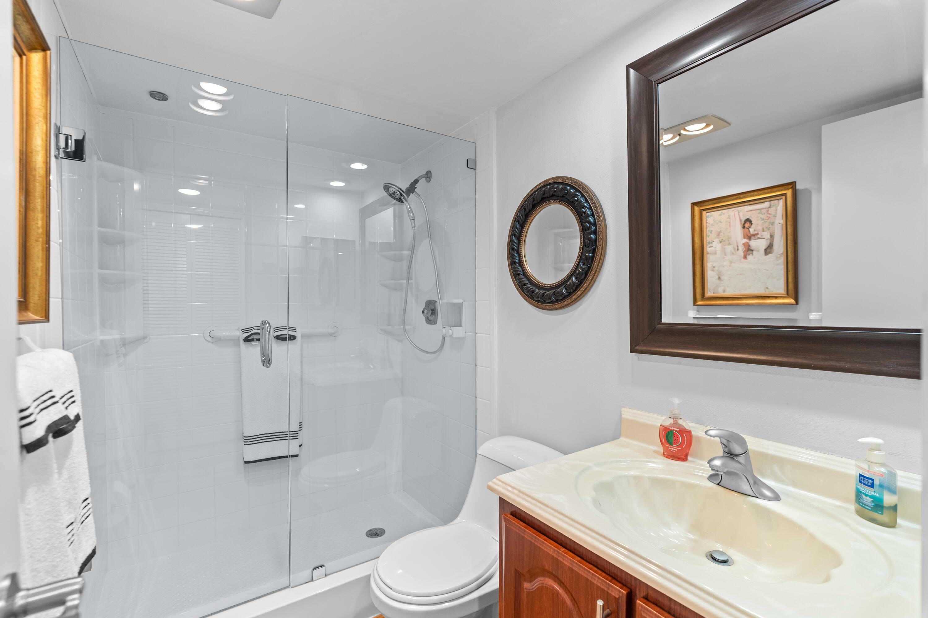 NO 105 PALM-AIRE COUNTRY CLUB - Residential