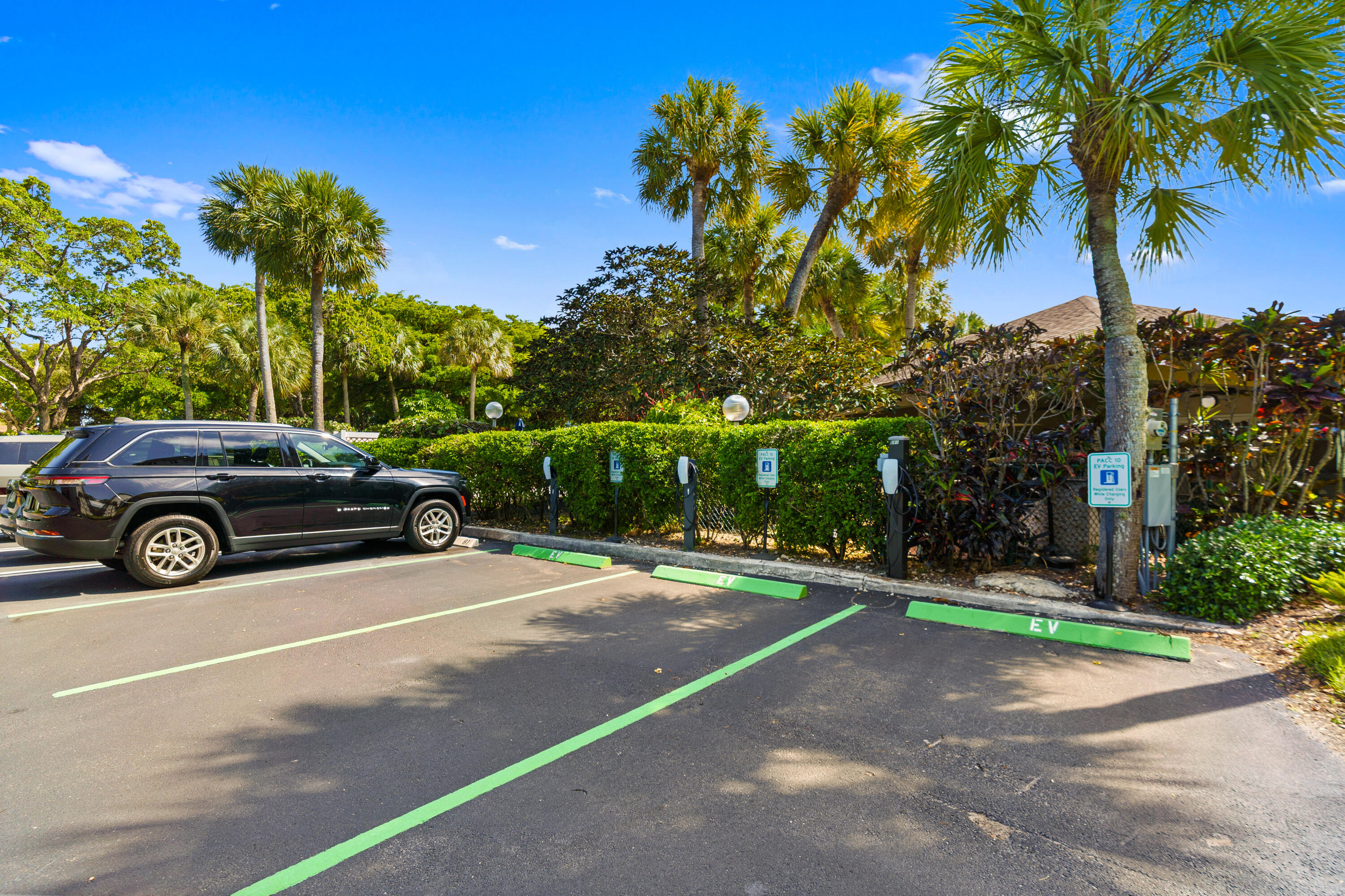NO 105 PALM-AIRE COUNTRY CLUB - Residential