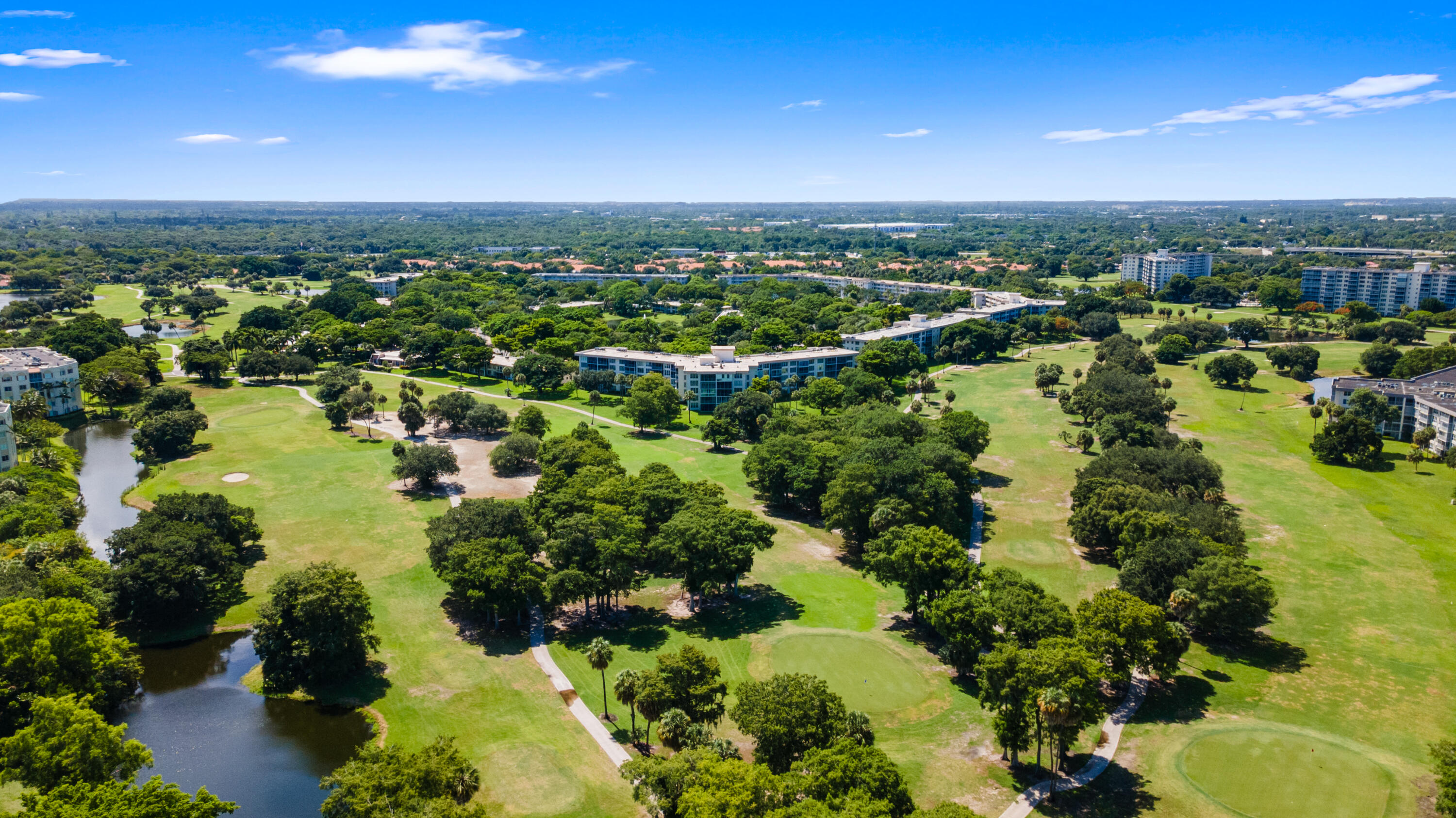 NO 105 PALM-AIRE COUNTRY CLUB - Residential