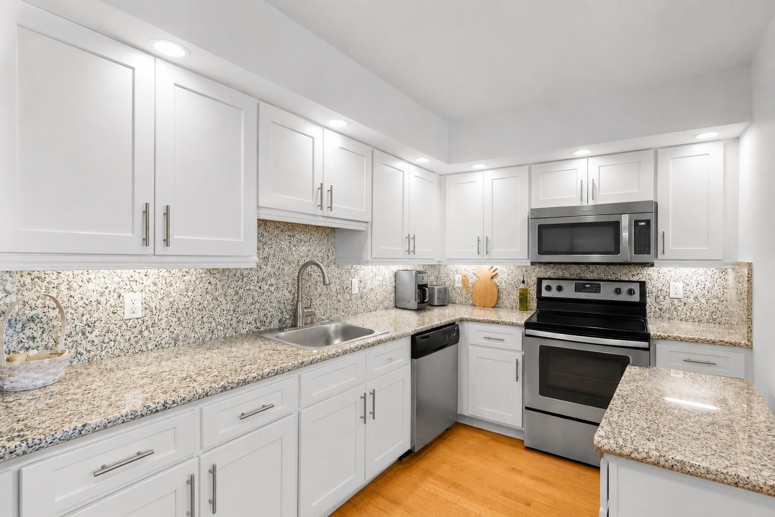 NO 105 PALM-AIRE COUNTRY CLUB - Residential