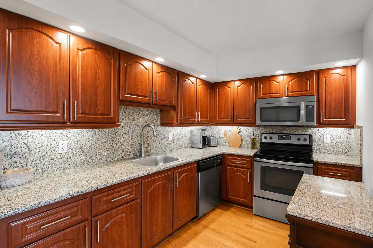 NO 105 PALM-AIRE COUNTRY CLUB - Residential