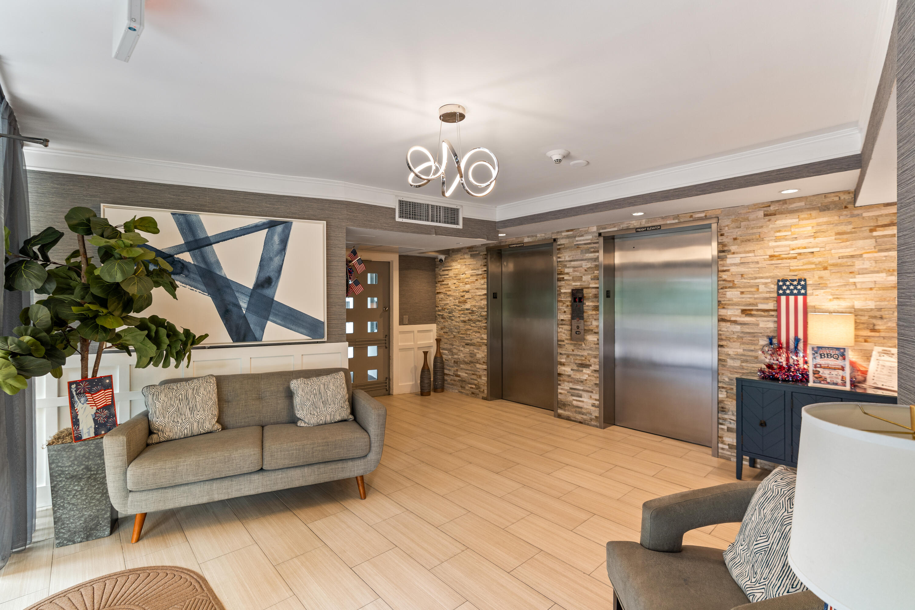 NO 105 PALM-AIRE COUNTRY CLUB - Residential