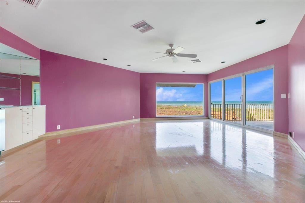 JUPITER ISLAND - Residential