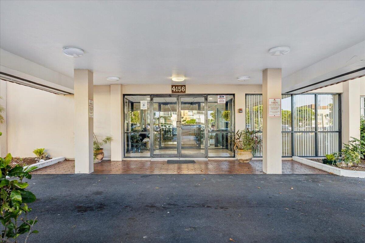 MANORS OF INVERRARY I-3 - Residential Lease
