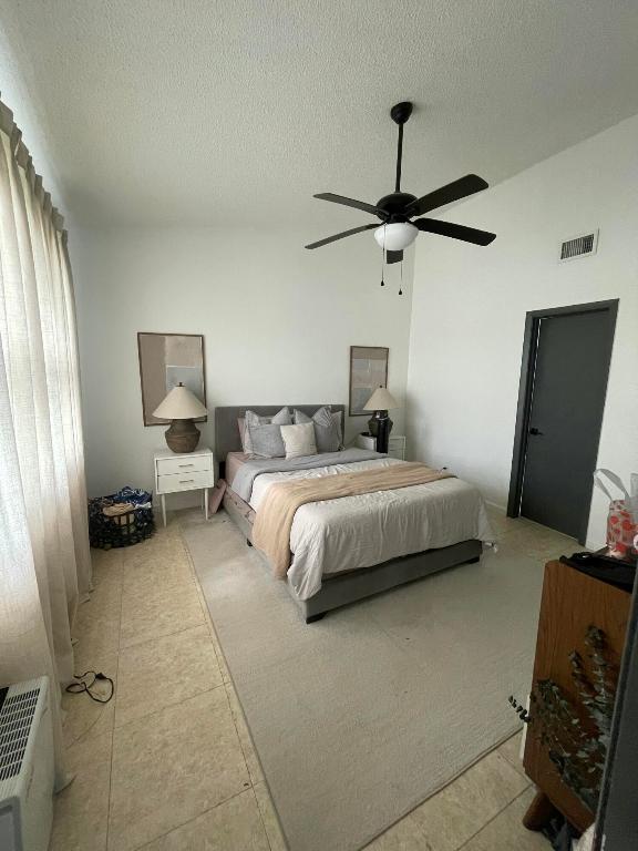 WELLEBY SHORES CONDOMINIUM 6 - Residential Lease