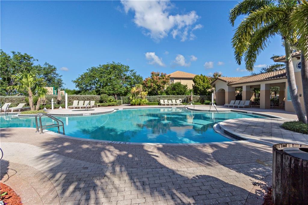 CYPRESS POINTE - Residential