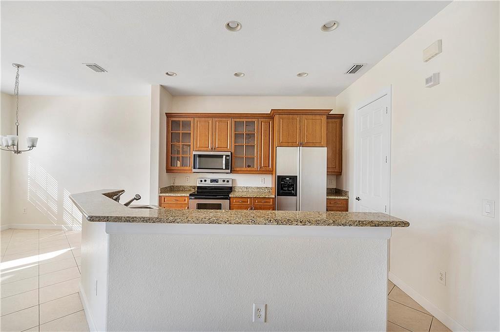 CYPRESS POINTE - Residential