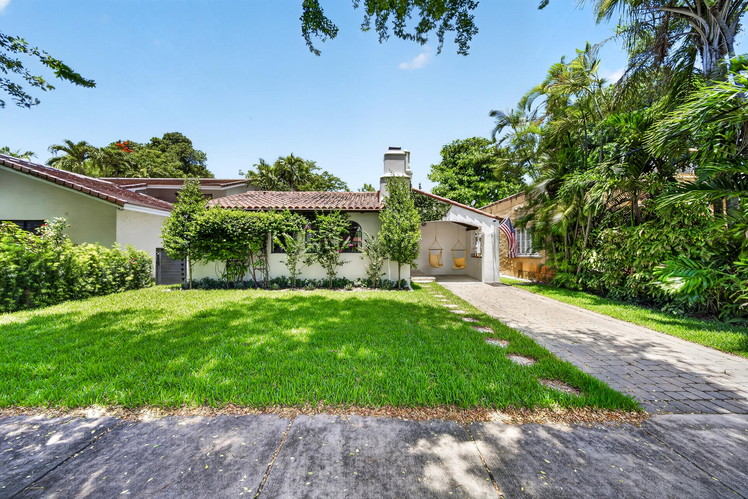 CORAL GABLES GRANADA SEC - Residential
