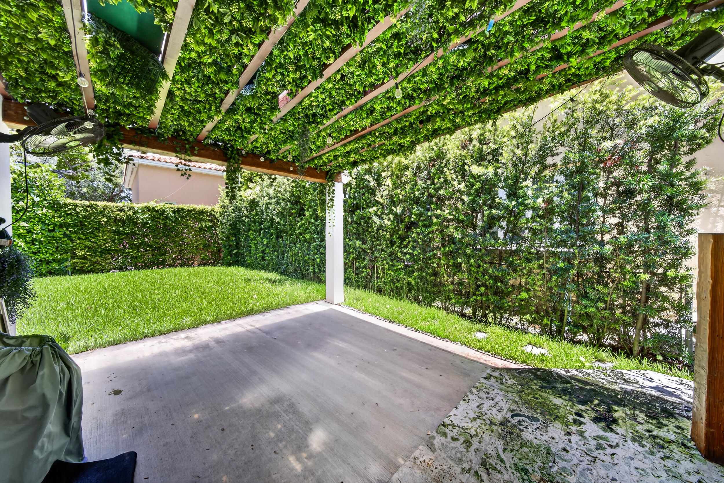 CORAL GABLES GRANADA SEC - Residential