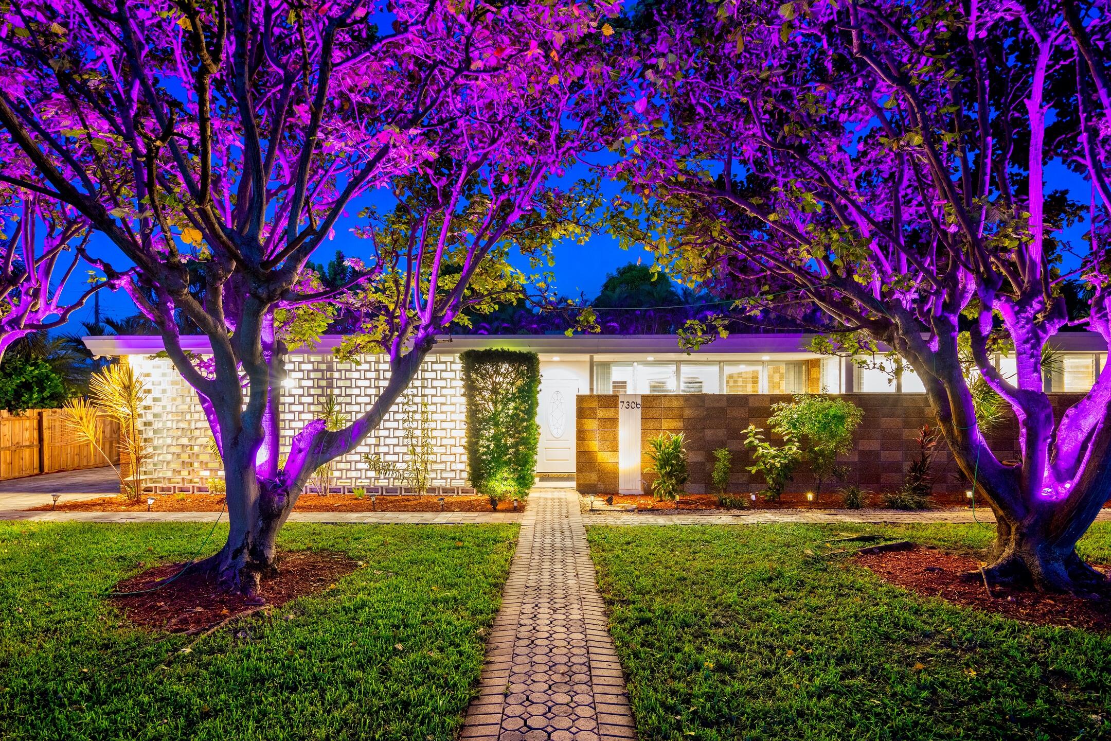 Income Producing Property. This stunning 6-bedroom, 3-bathroom home offers the perfect blend of comfort, space, and location. Featuring a newer roof, a beautiful private pool, and located in a quiet, safe neighborhood with no HOA, ideal for investors or families. Just one block from the water and close to parks, schools, shopping, and the police station, this property combines convenience and peace of mind. The spacious layout, open kitchen, and outdoor areas make it perfect for entertaining and relaxing. Highlights: • 6 bedrooms / 3 bathrooms •  Ideal for Owner-Occupant or Investor