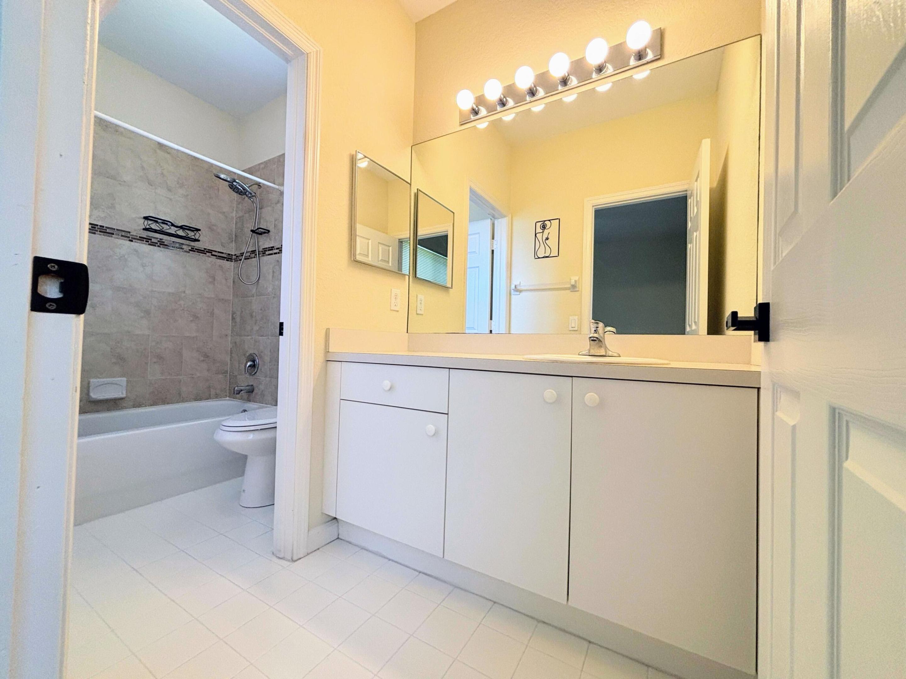 MARINER VILLAGE OF MARTIN COUNTY CONDO - Residential