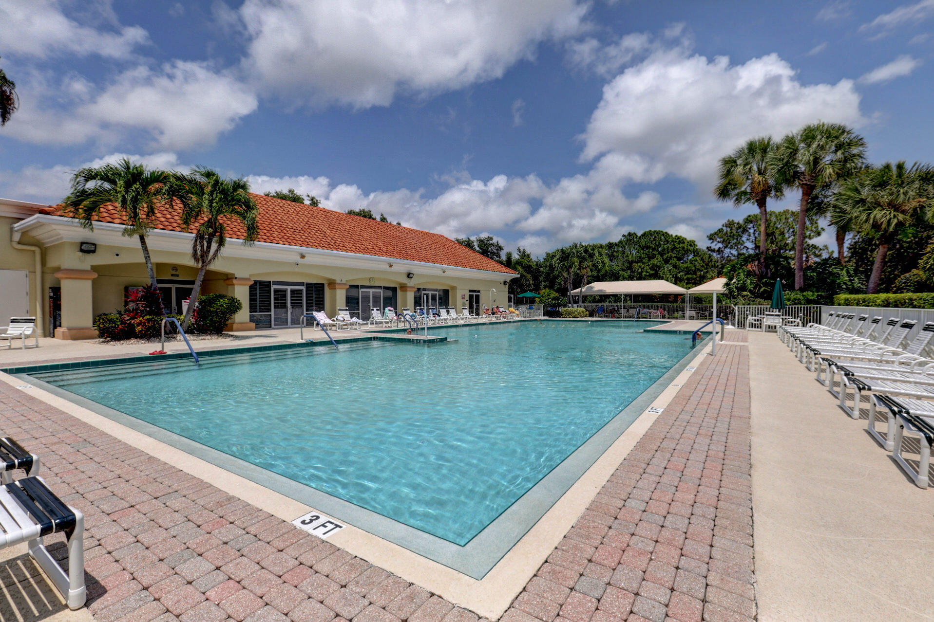KINGS ISLE PHASE III - Residential
