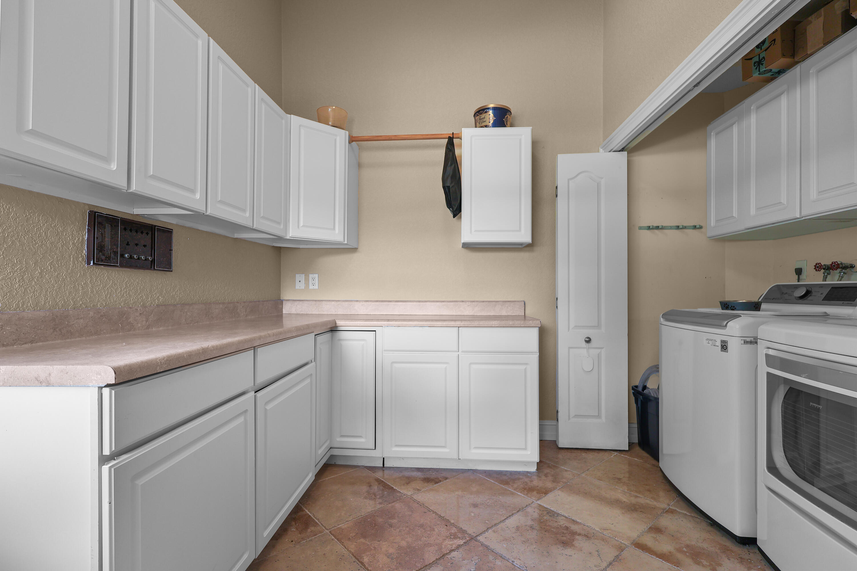 Pinetree Estates - Residential